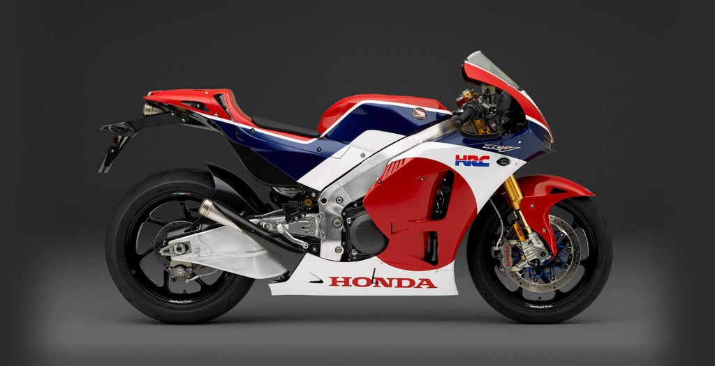 RC213V-Sは、RC213Vを公道走行可能とした車両